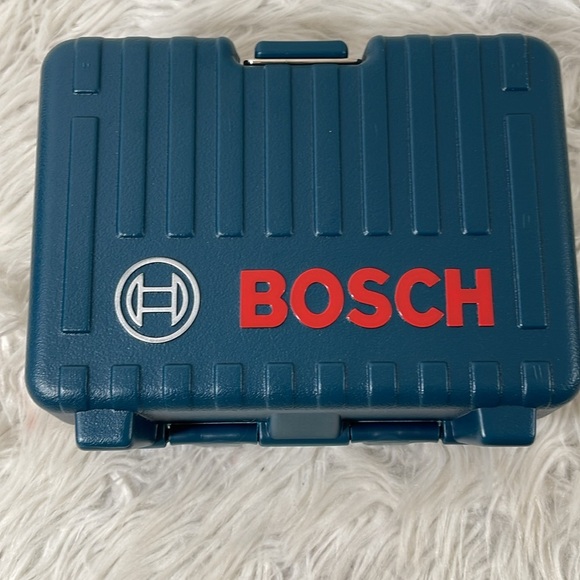 BOSCH 5 Point Laser 125 ft. Green 5-Point Self-Leveling Laser with Hard Case NEW - Picture 3 of 14